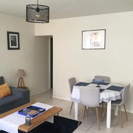 Plein Coeur Du Quartier Historique, Proche De Toutes Commodites, Bars, Restaurants, Port, Plage A 150m Grand F2 4 Couchages 58 M2 Climatise *