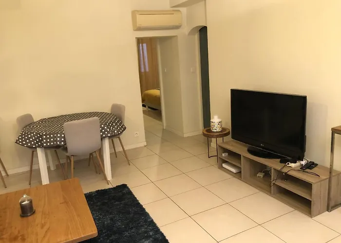 Plein Coeur Du Quartier Historique, Proche De Toutes Commodites, Bars, Restaurants, Port, Plage A 150m Grand F2 4 Couchages 58 M2 Climatise Lejlighed *