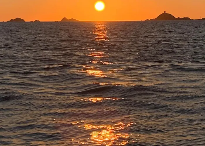 Plein Coeur Du Quartier Historique, Proche De Toutes Commodites, Bars, Restaurants, Port, Plage A 150m Grand F2 4 Couchages 58 M2 Climatise * Ajaccio (Corsica)