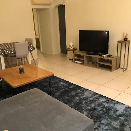 Appartement Quartier Historique Plein Coeur D Ajaccio Proche De Toutes Commodités Plage à 150m Grand F2 4 Couchages 56 M2